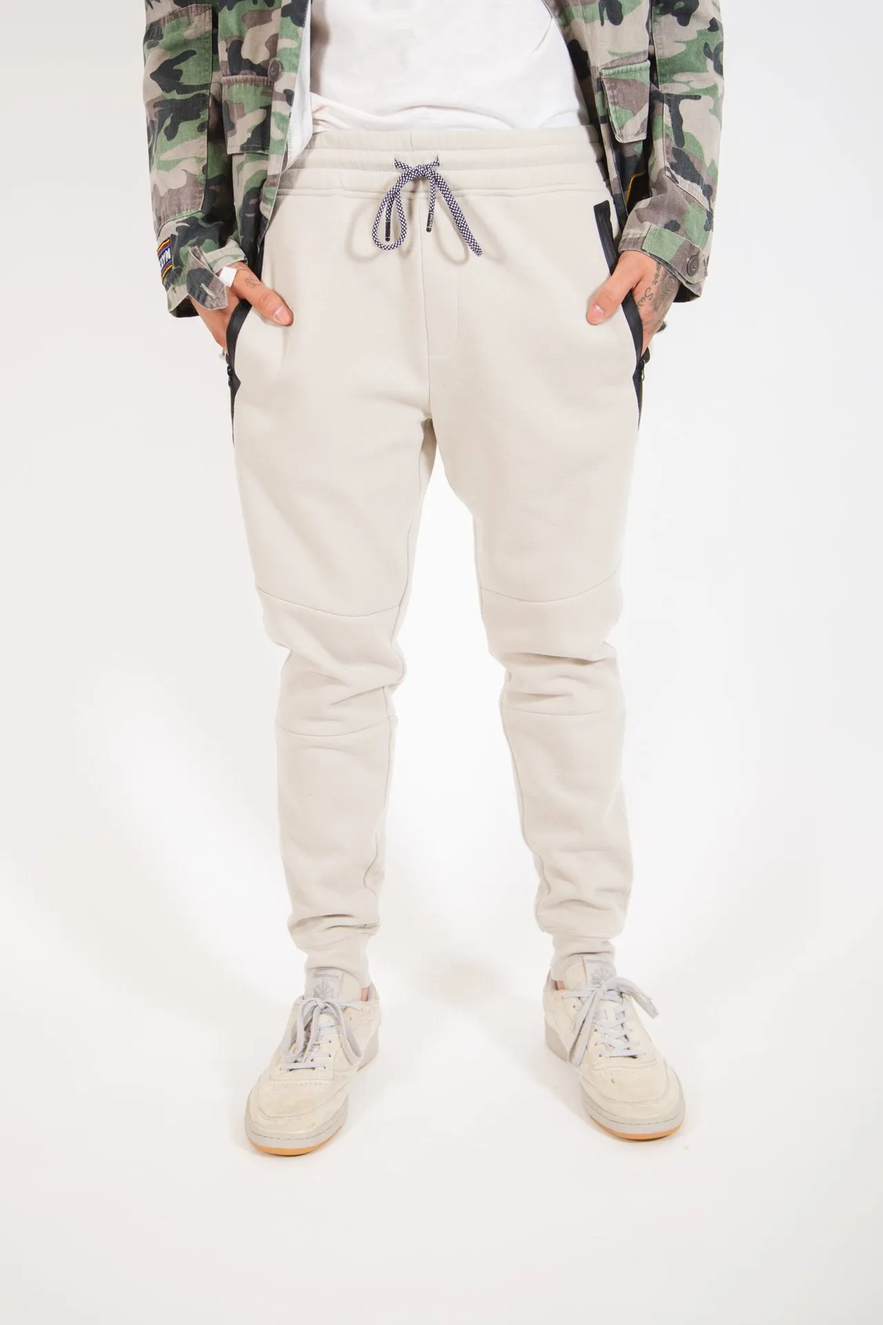 Diagonal Heat Seal Fleece Jogger Pants