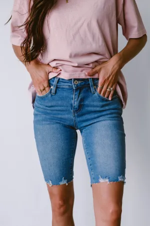Zeyda Mid-rise Bermudas by Kancan // Medium Wash